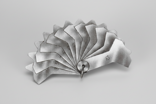 Schweißnahtlehre 3–12 mm (12 Blatt)
